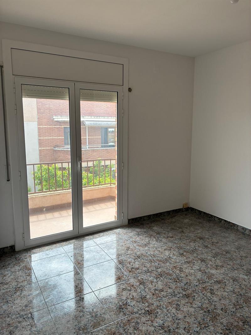 pintura de interiores dormitorio de piso en Cubelles